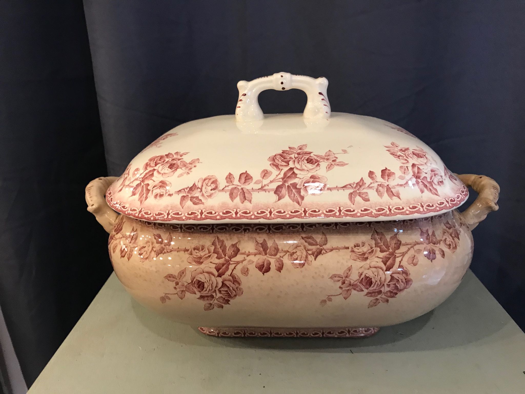 Tureen in faience choisy the king nineteenth floral decoration of roses