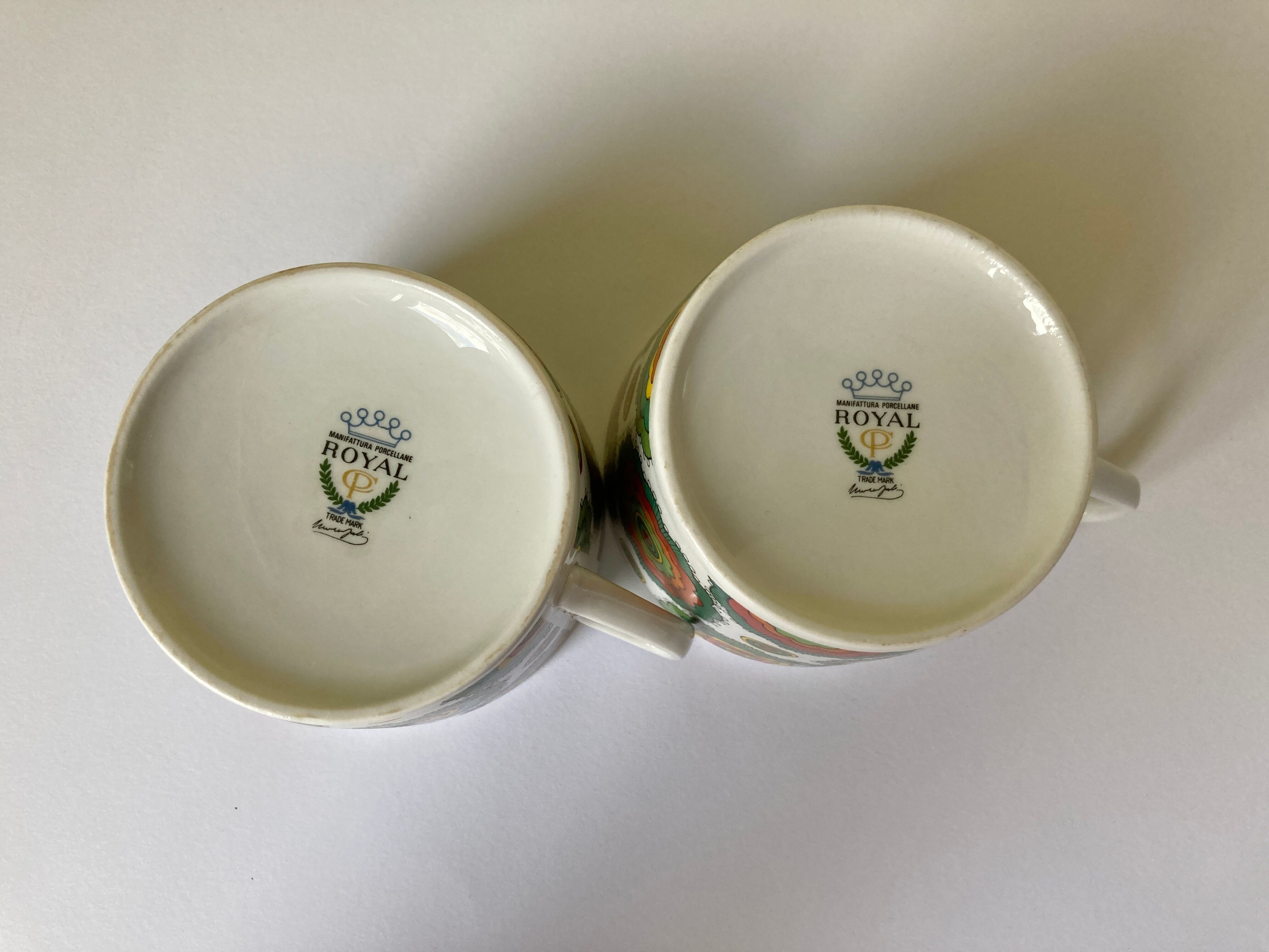 Set of 2 porcelain cups