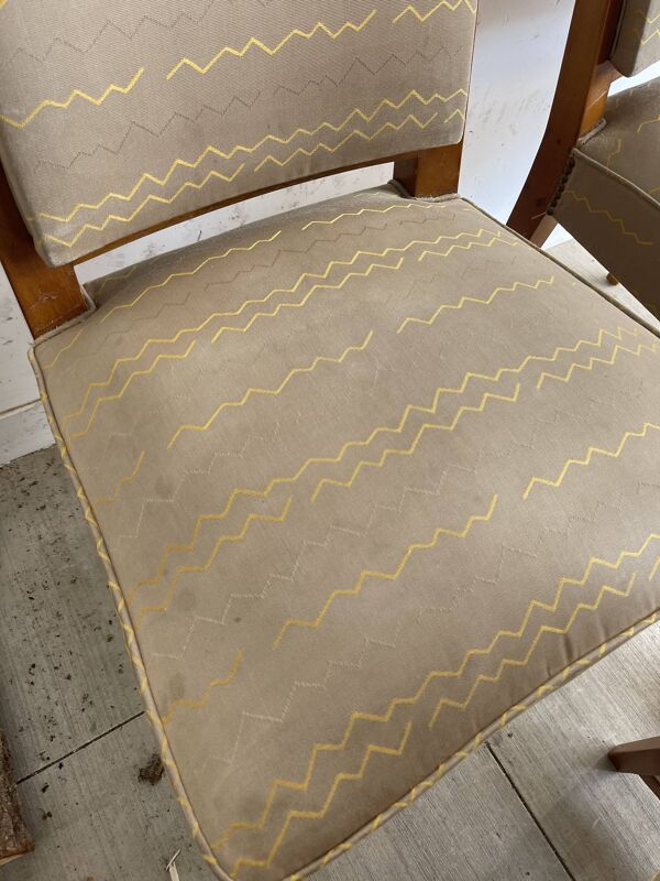 8 chaises néoclassiques des années 40 en merisier