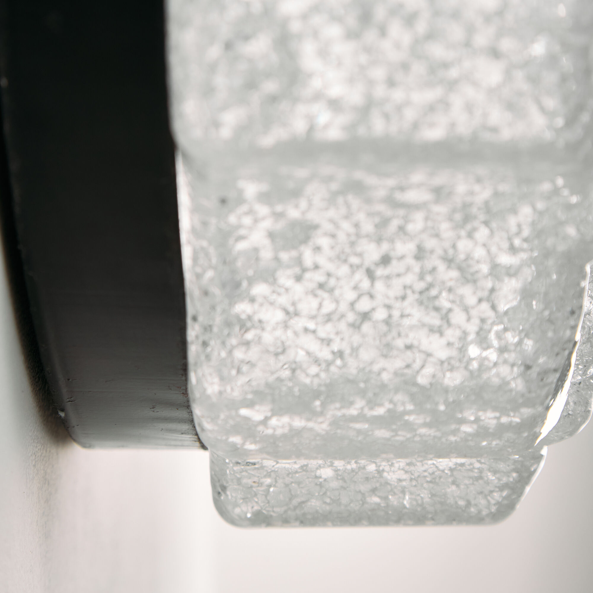 Wall light in metal and plastic