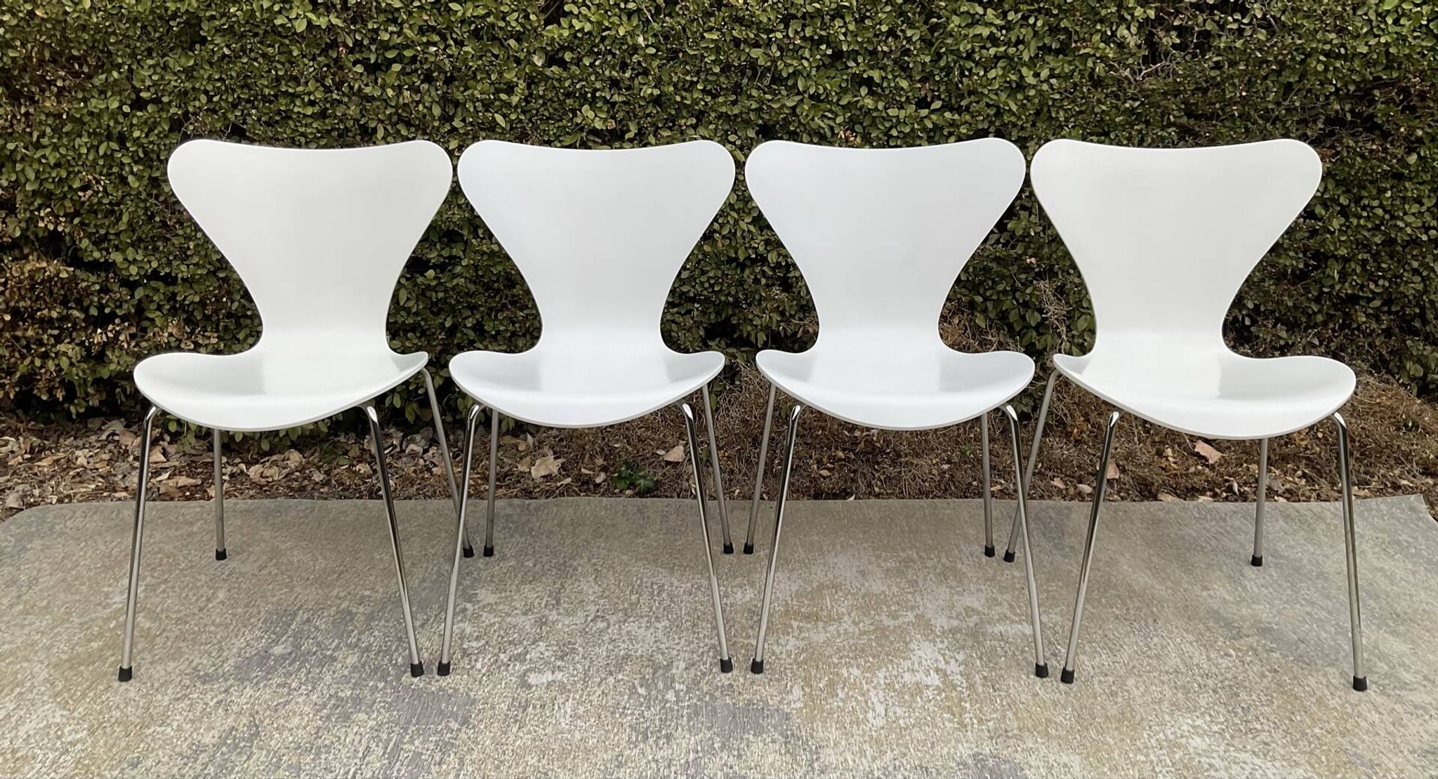 Set of 4 3107 chairs by Arne Jacobsen for Fritz Hansen