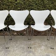 Set of 4 3107 chairs by Arne Jacobsen for Fritz Hansen