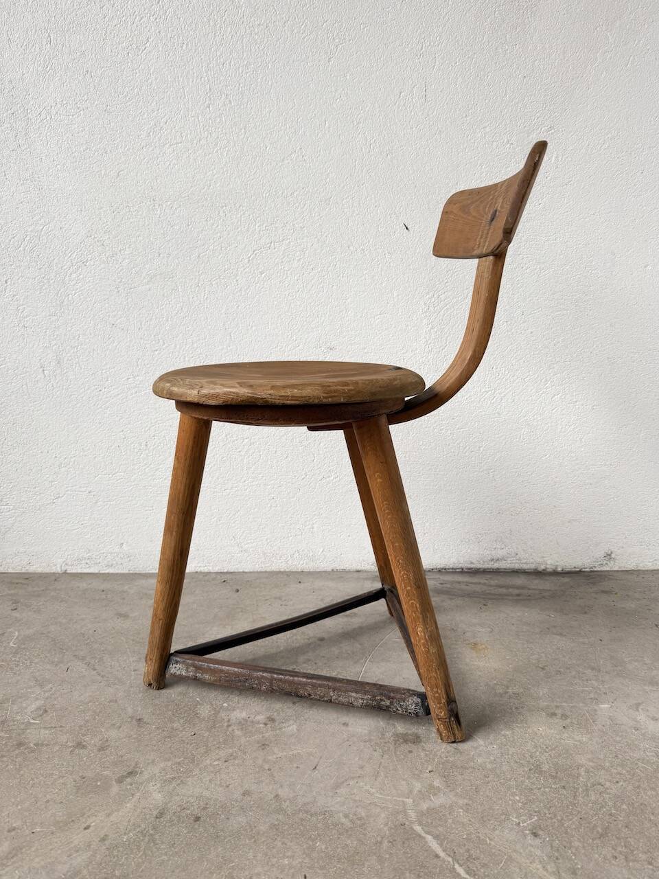 1950 tripod workshop chair