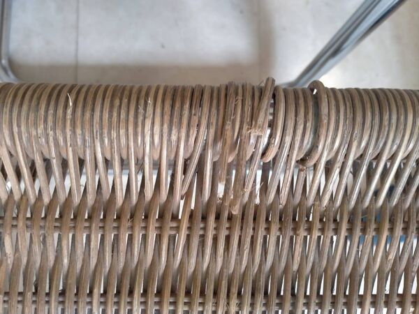 Paire de chaises osier et chrome