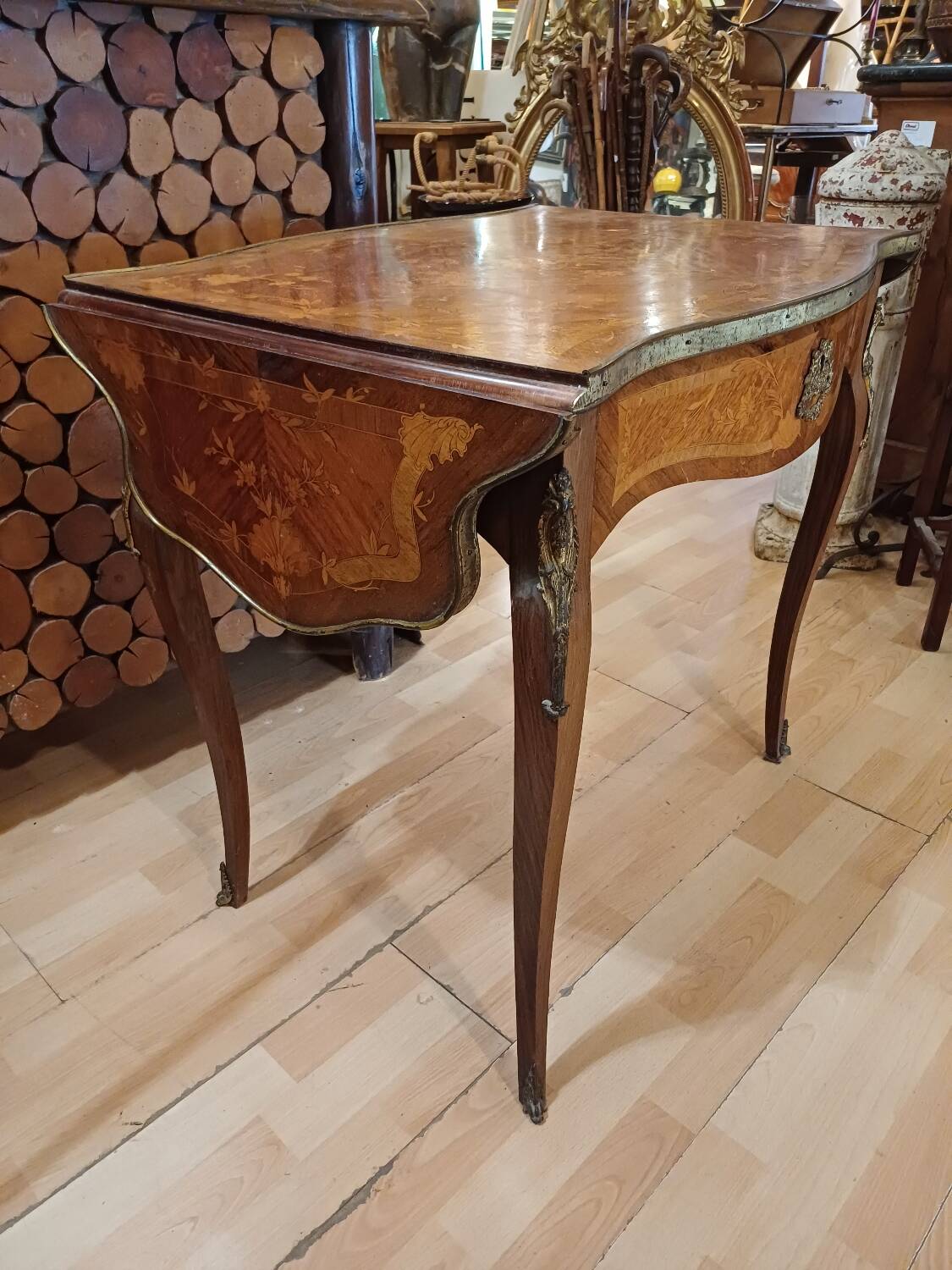 Table, drop-leaf desk "fully marquetry, Louis XV style, Period