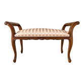 Banquette 2 places en bois sculpté, accotoirs en crosse