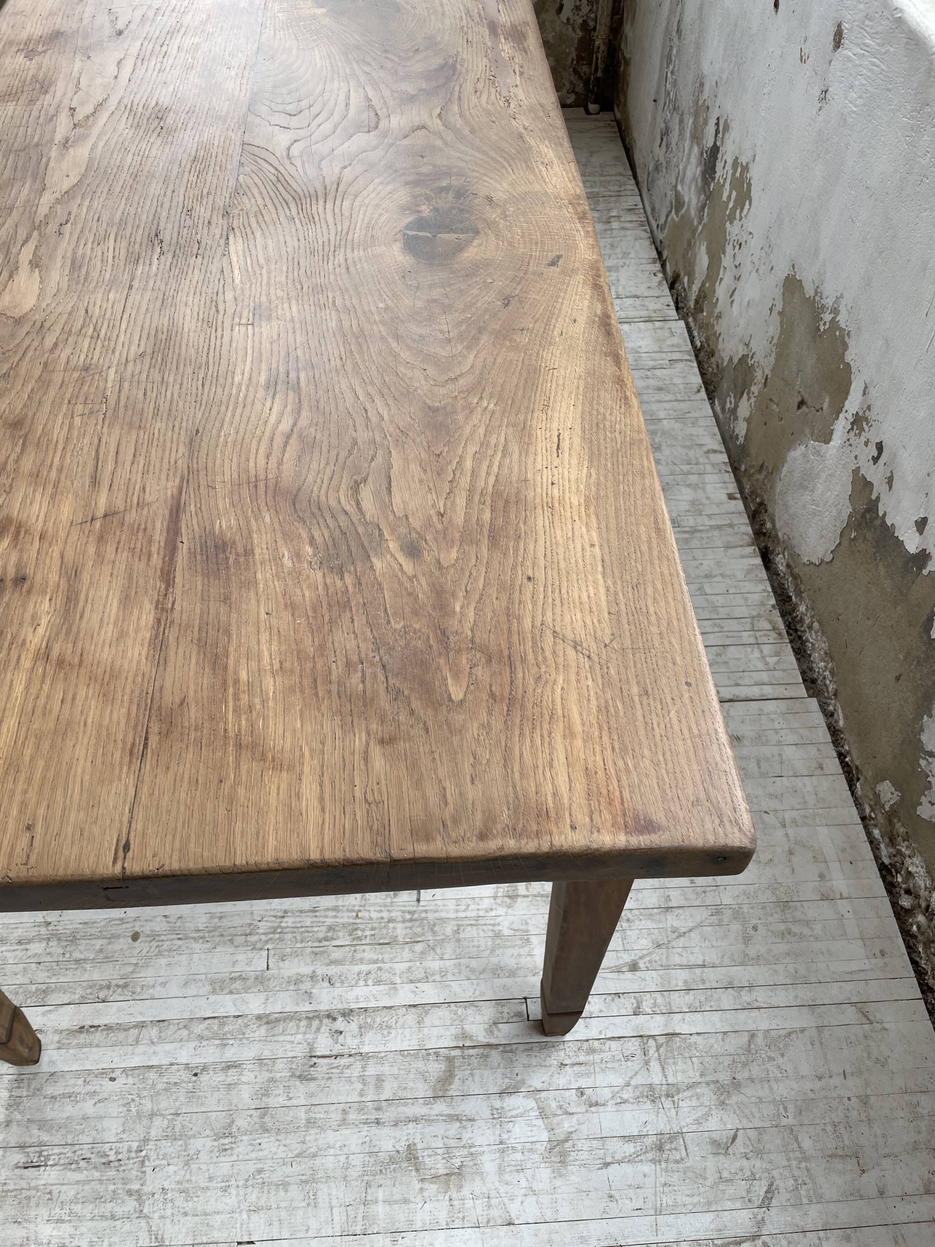 Farmhouse table in oak and walnut 2m