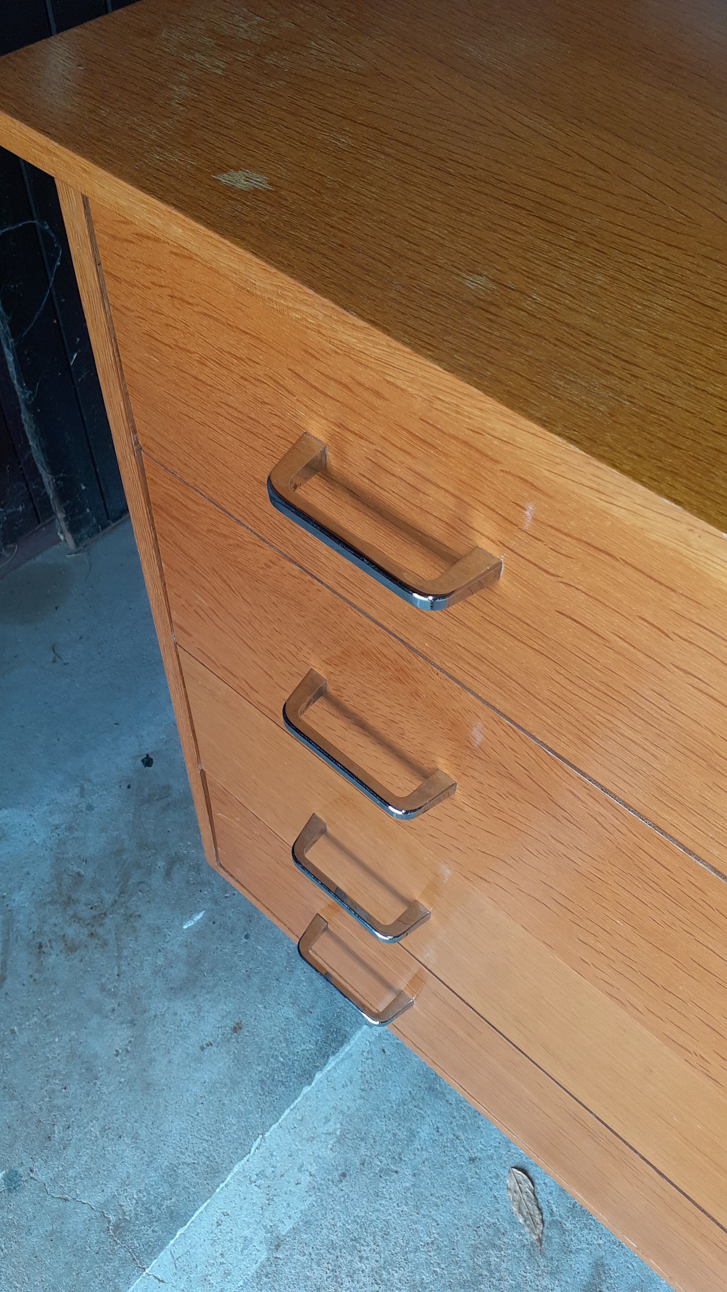 Vintage chest of drawers