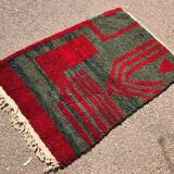 Traditional handmade pure wool rug, red, size 150 x 250