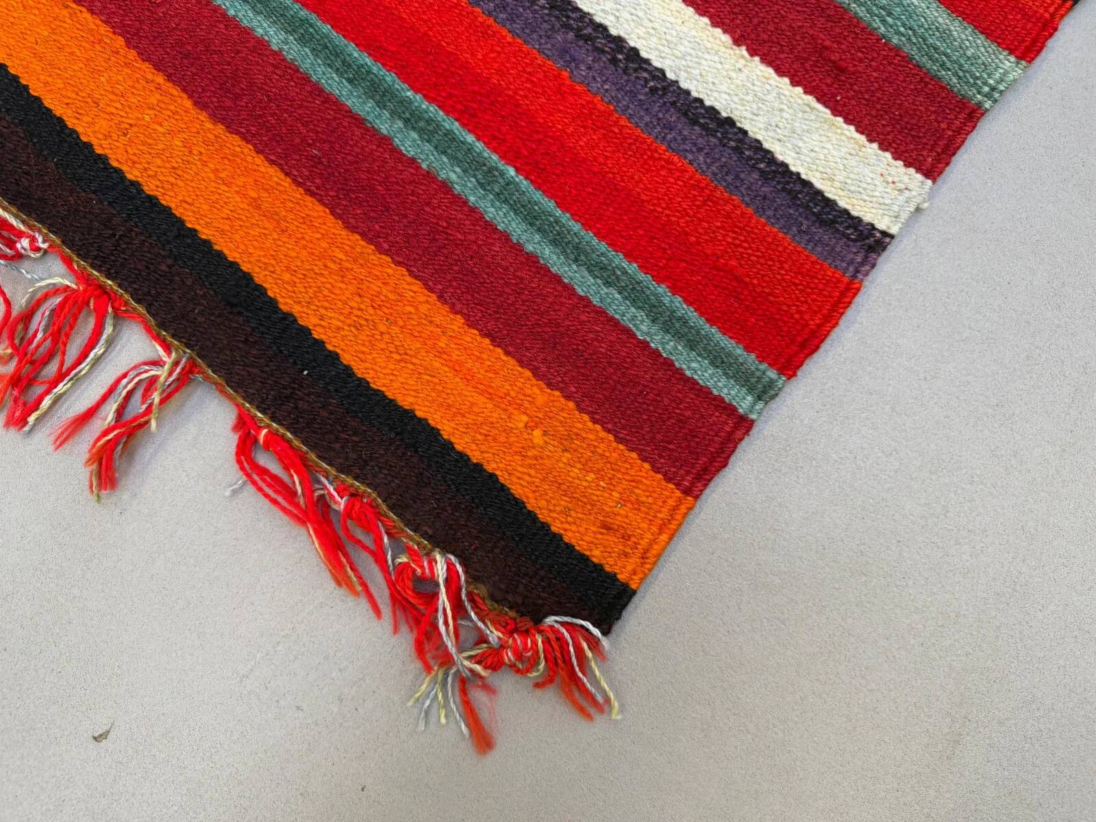 Turkish kilim runner 310x91 cm, vintage kelim rug, long and narrow 2513