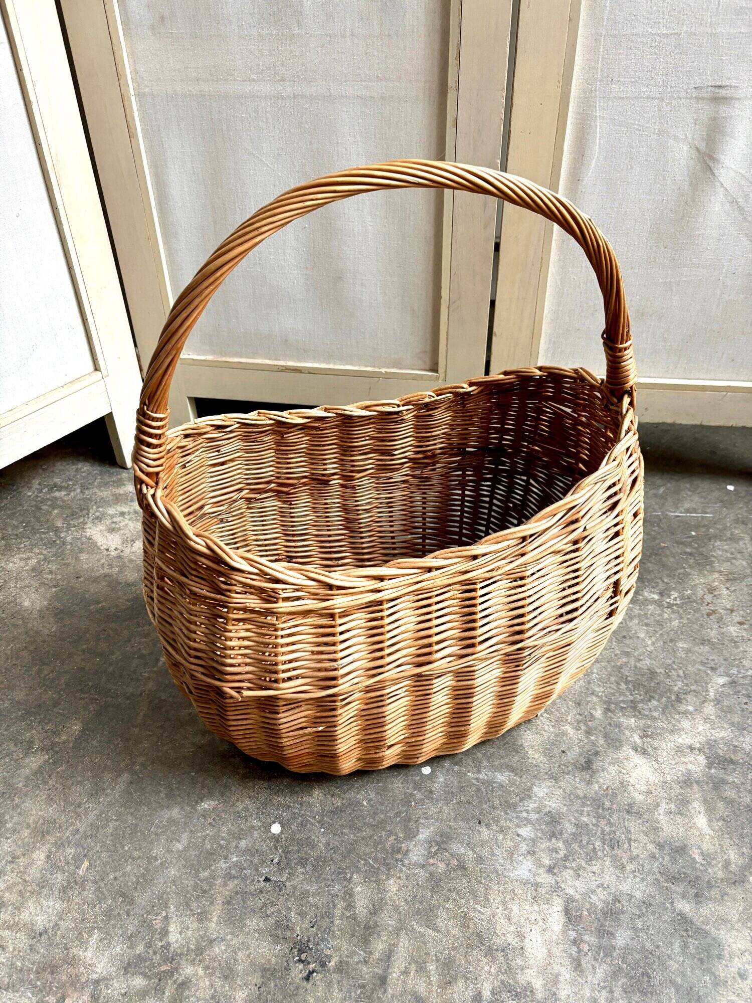 Woven wicker basket
