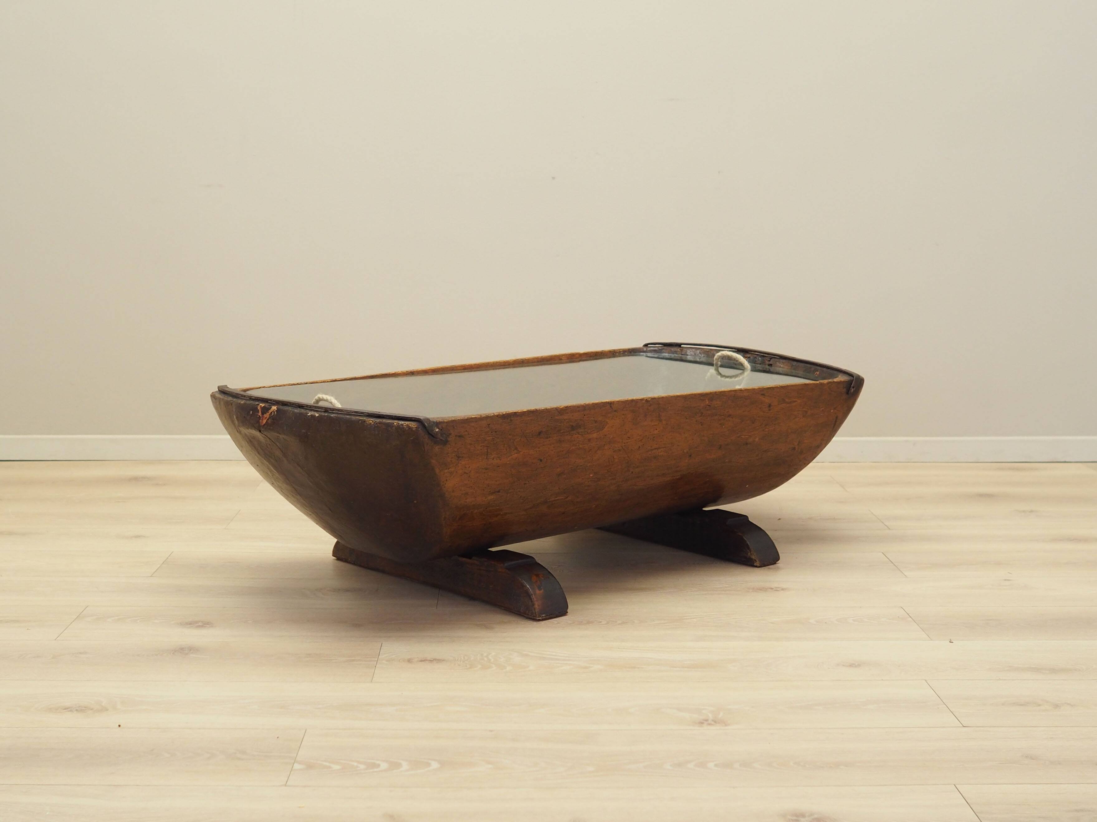 Pine coffee table, Italian design, 1960s, production: Italy