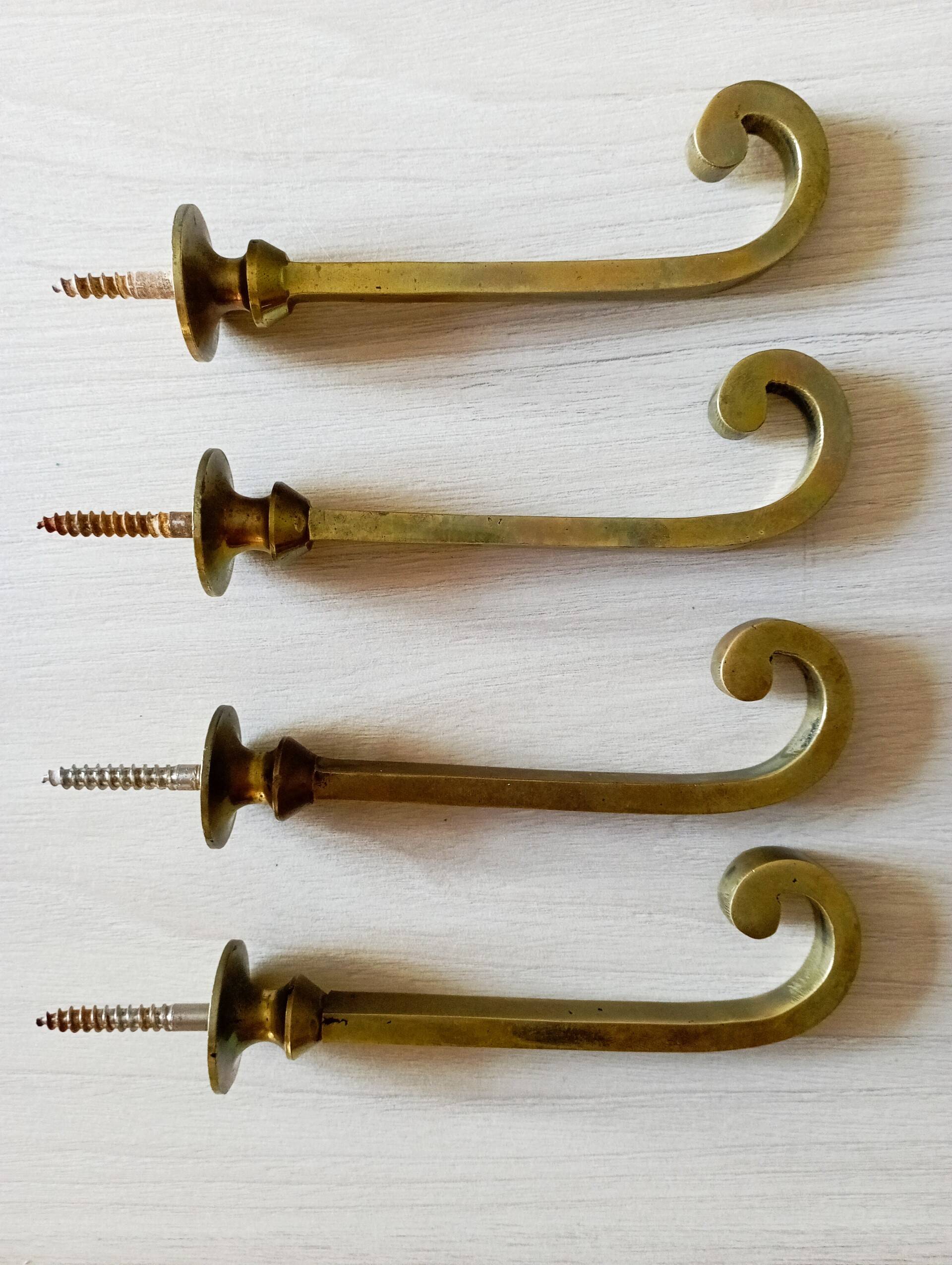 Brass tiebacks