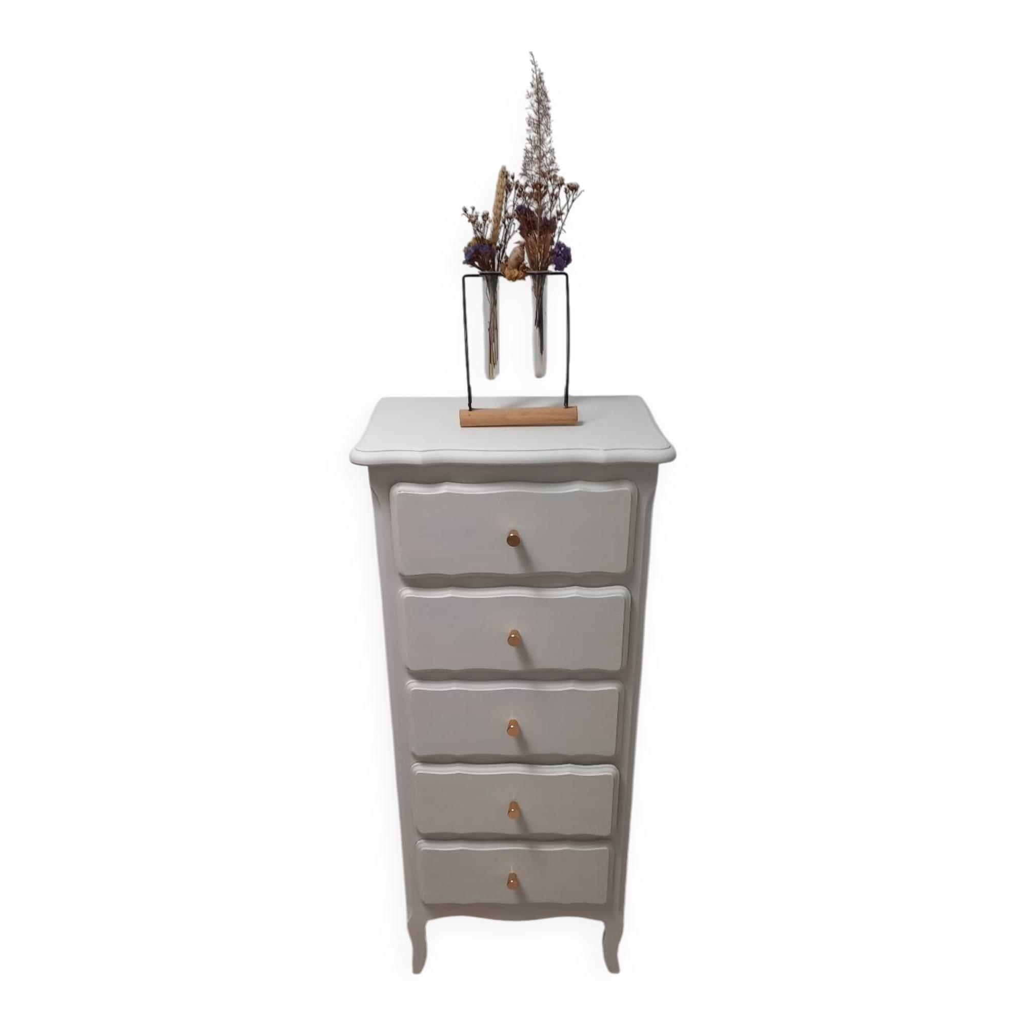 Old chest of drawers