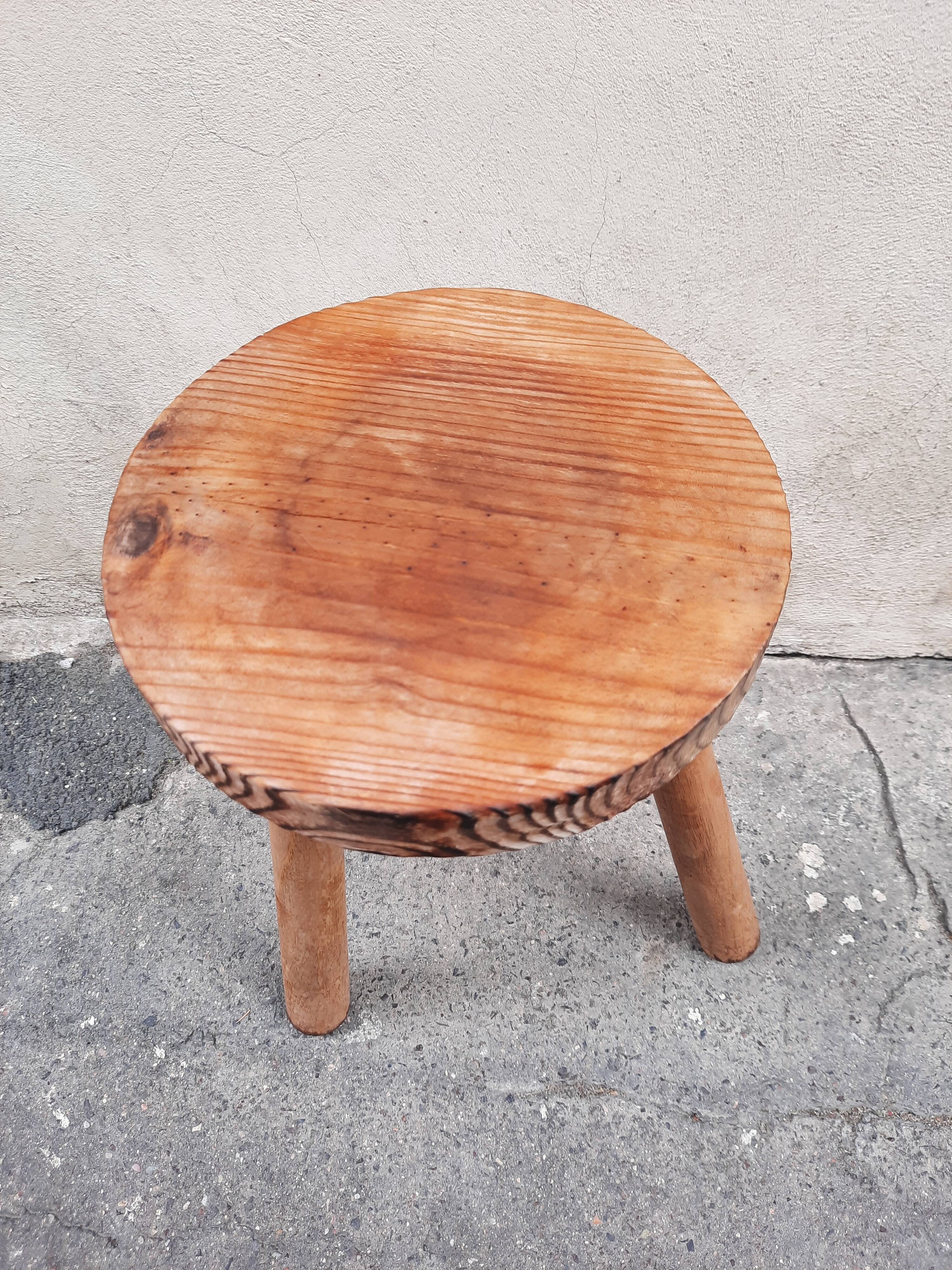 Tripod stool