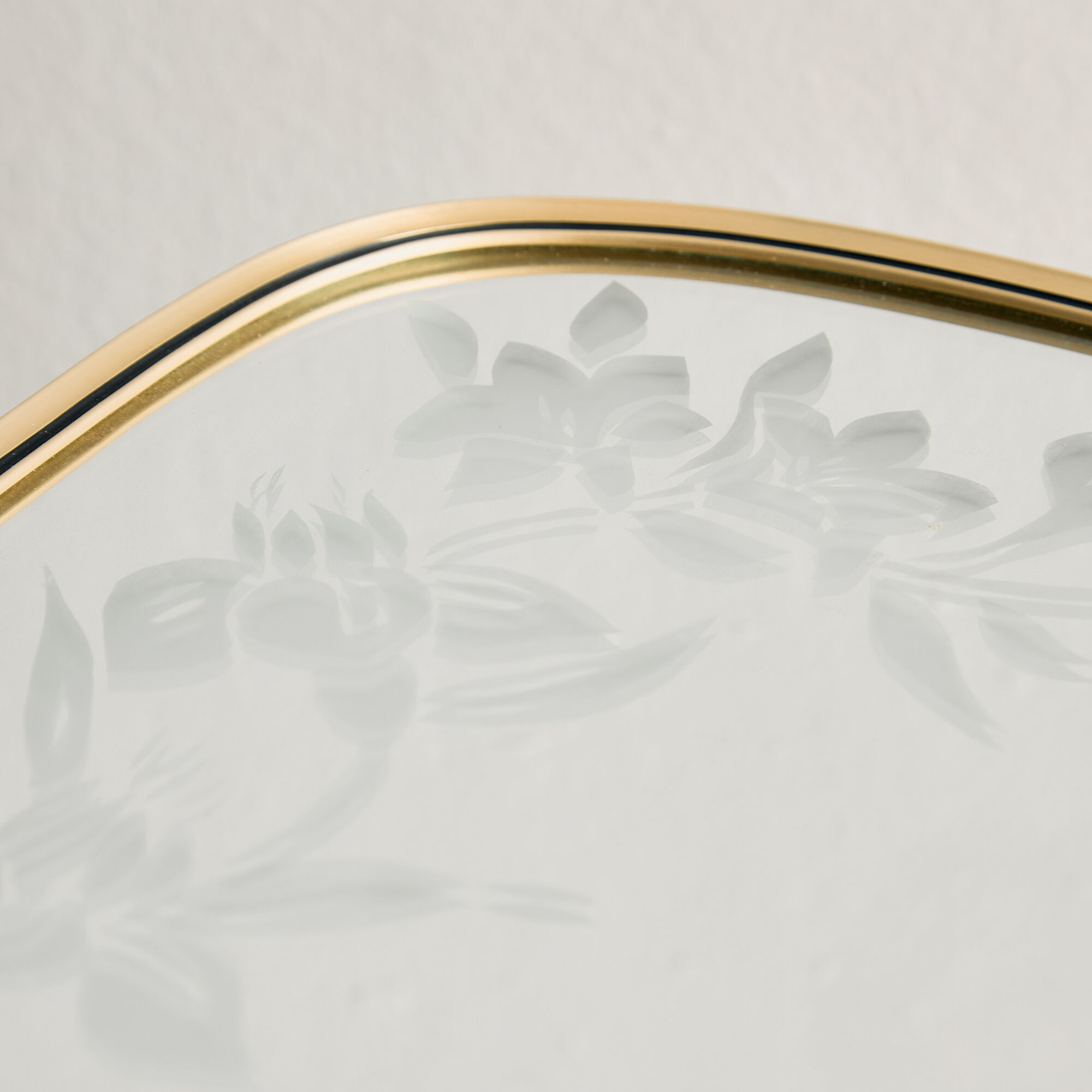 Framed metal mirror