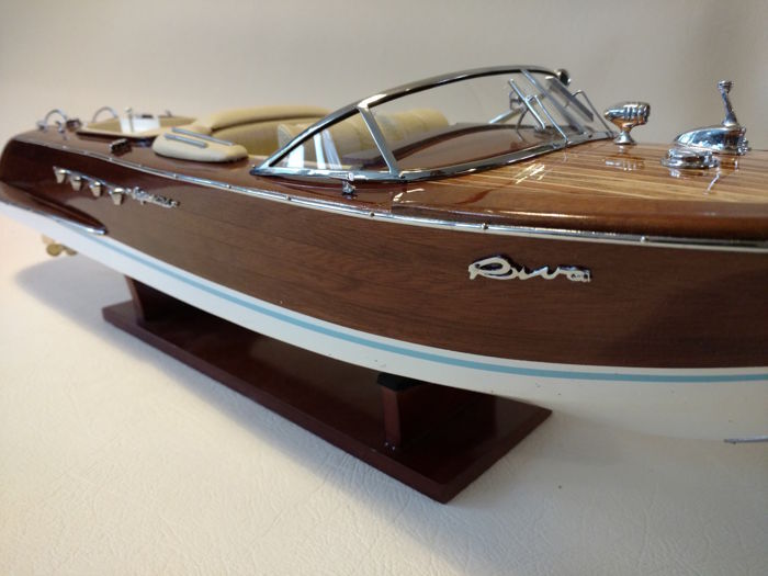 Model wooden boat Riva Aquarama 87 cm