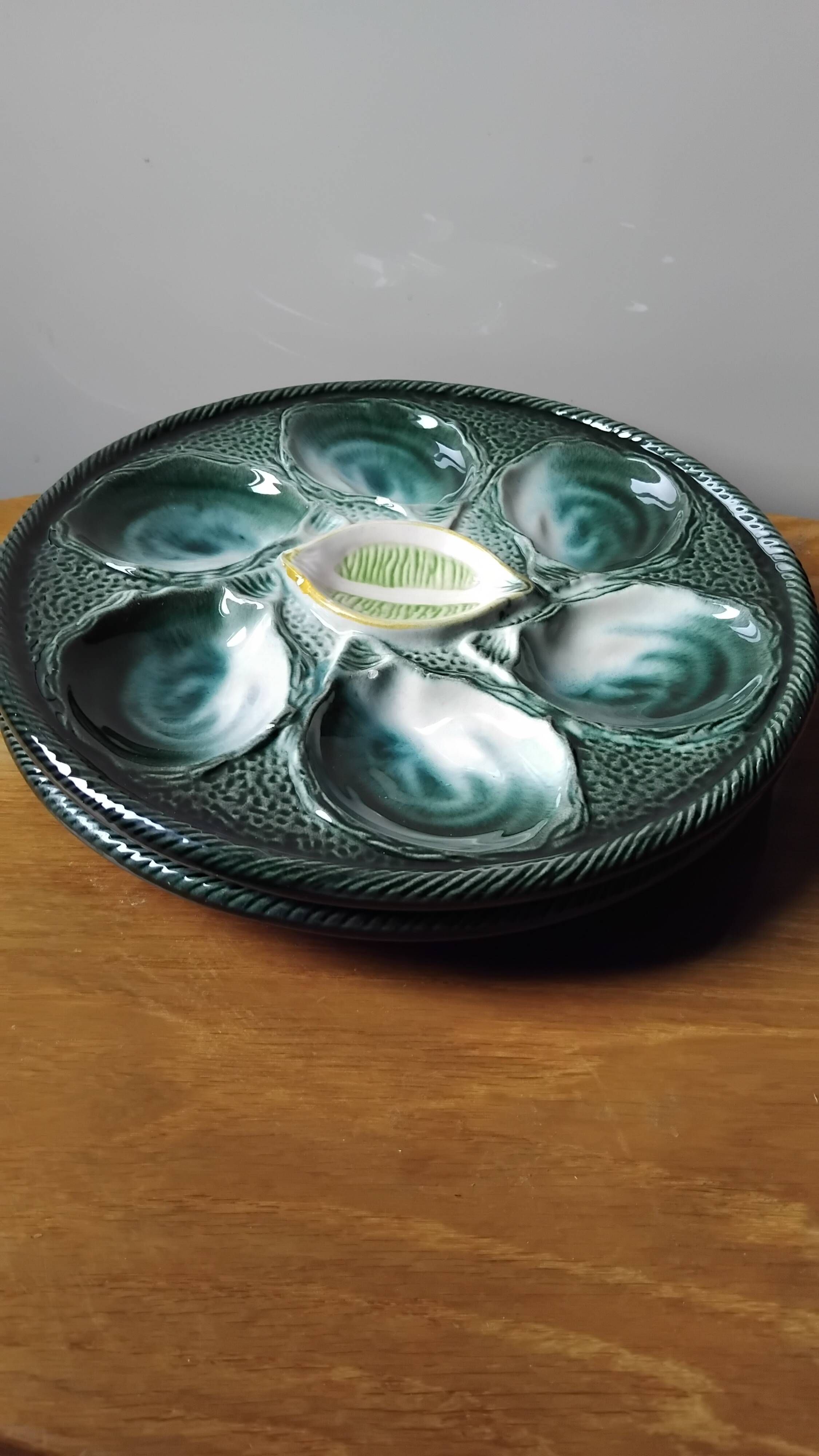 Set of Saint Clément oyster plates.