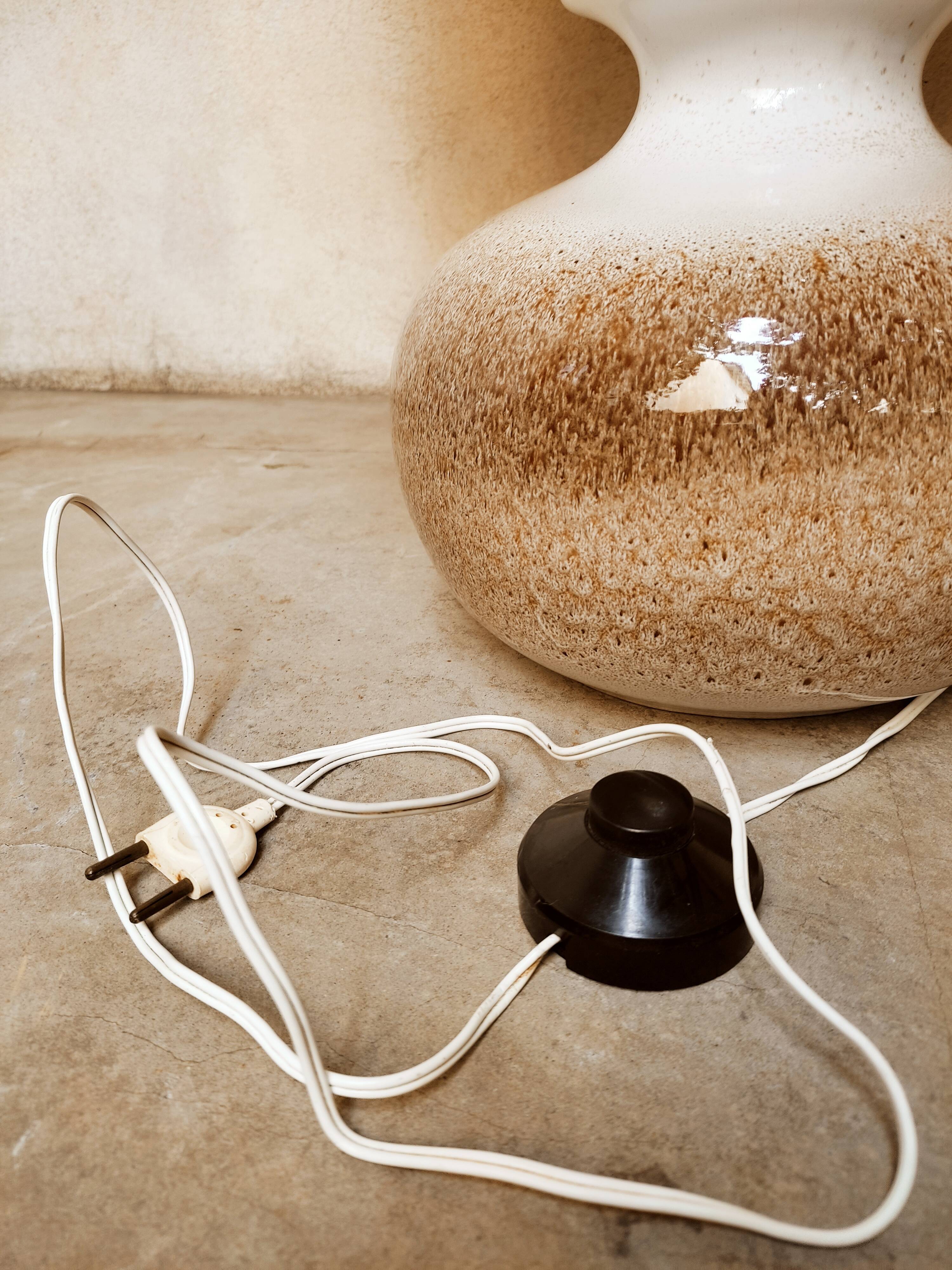 Ceramic floor lamp