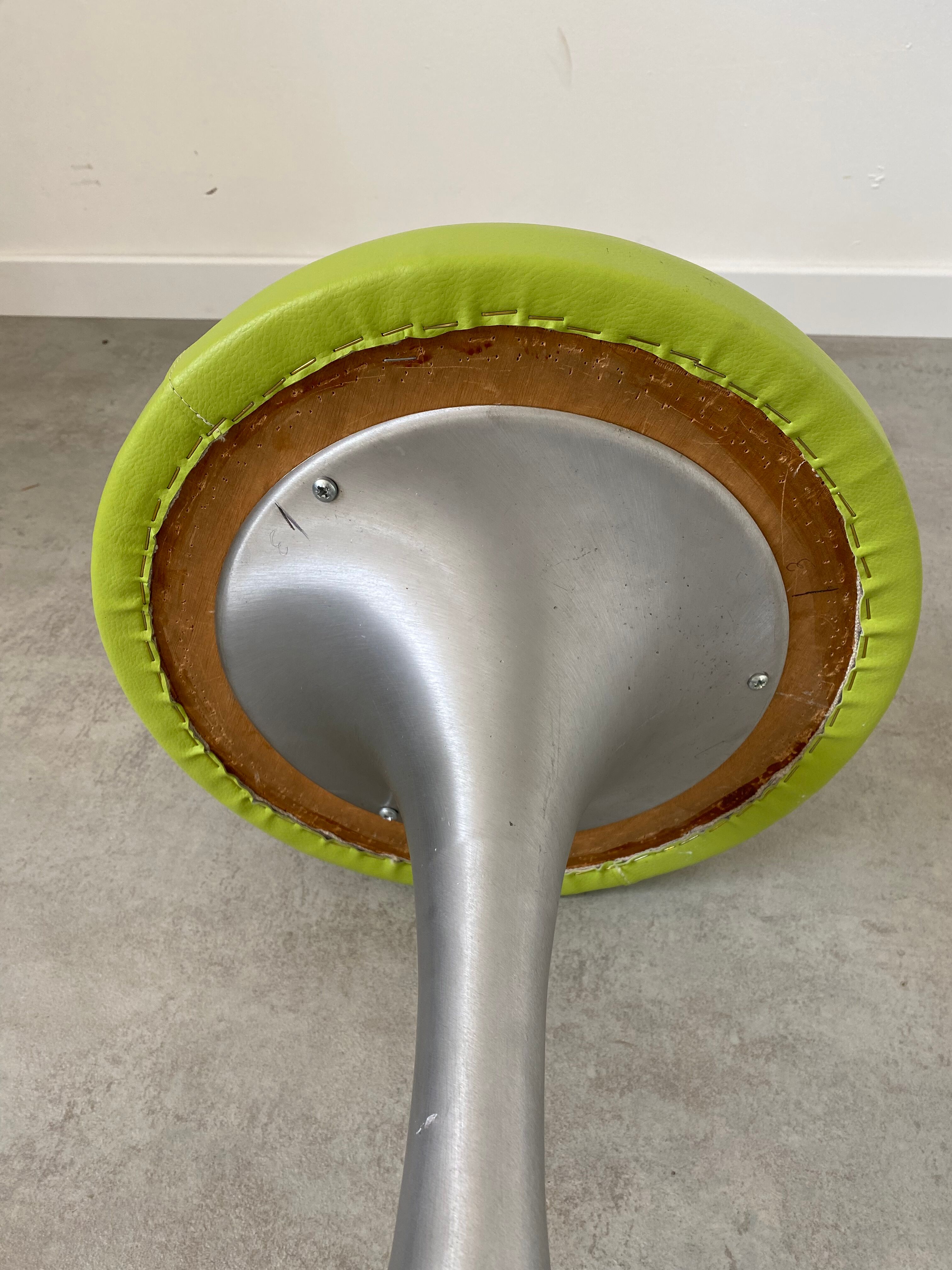 Old Stool Space Age, foot tulip alu metal vintage 70s