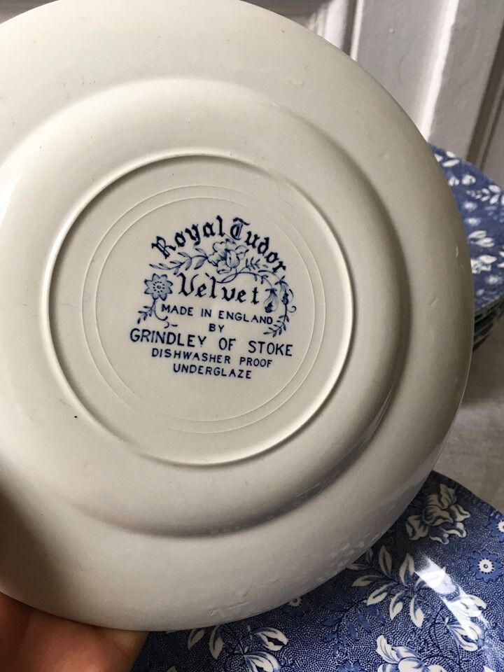 Lot of vintage English plates