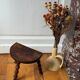 Tabouret tripode en bois tourné