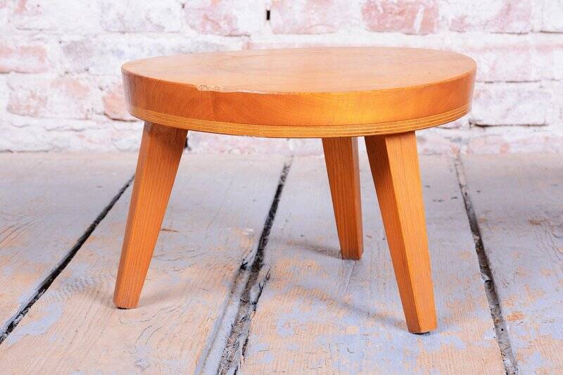 Mid-Century Small Tables in Larch Wood, Czech, 1950s, Set of 2