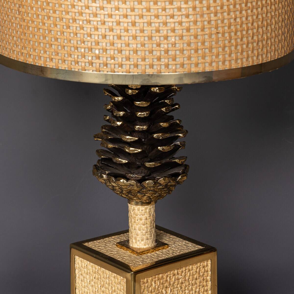 A vintage 20thc italian bergere lamp with pine cone detailing c.1970