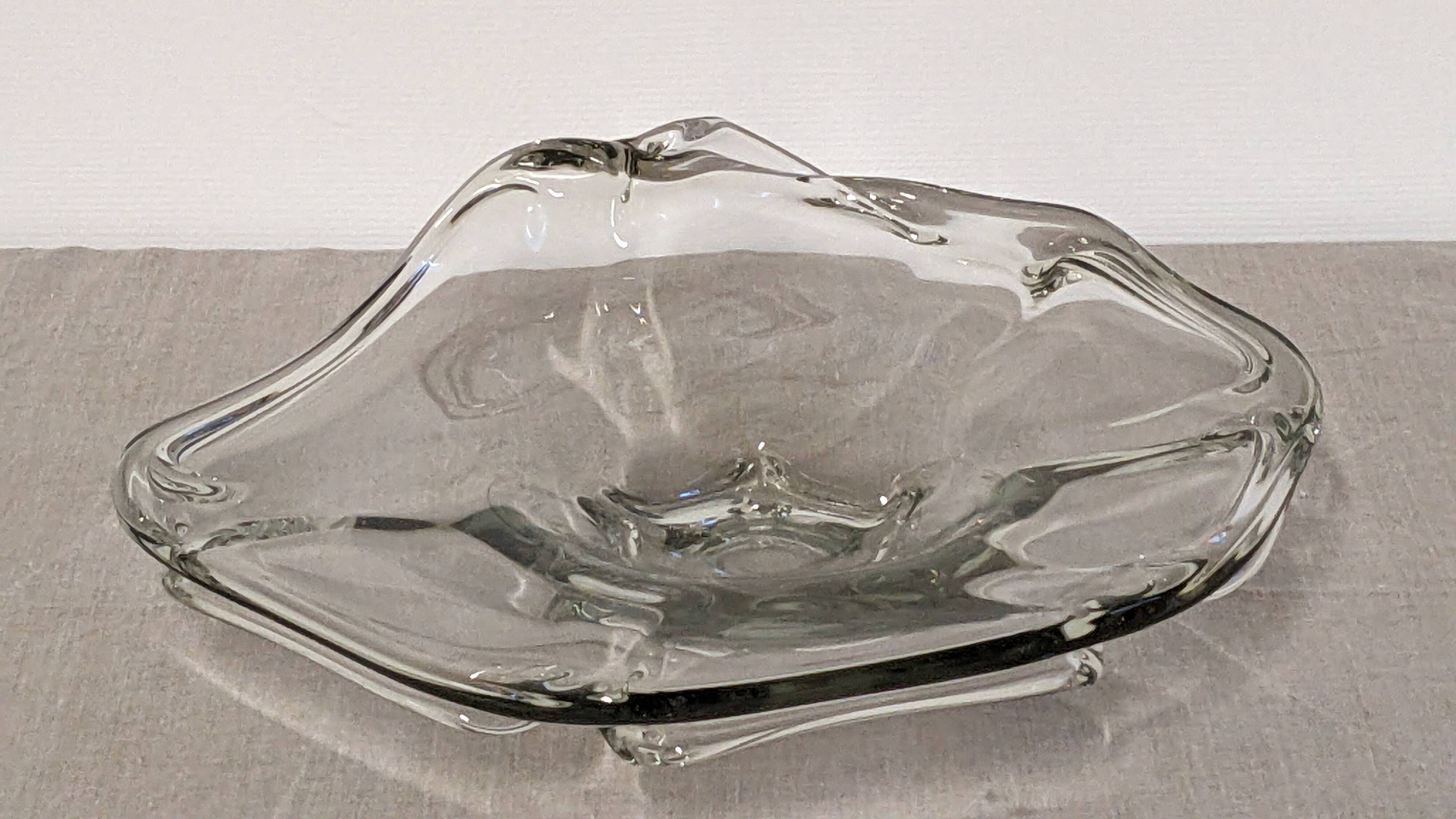 Fruit bowl or XXL pocket emptier in Murano glass, Italy circa 1970.