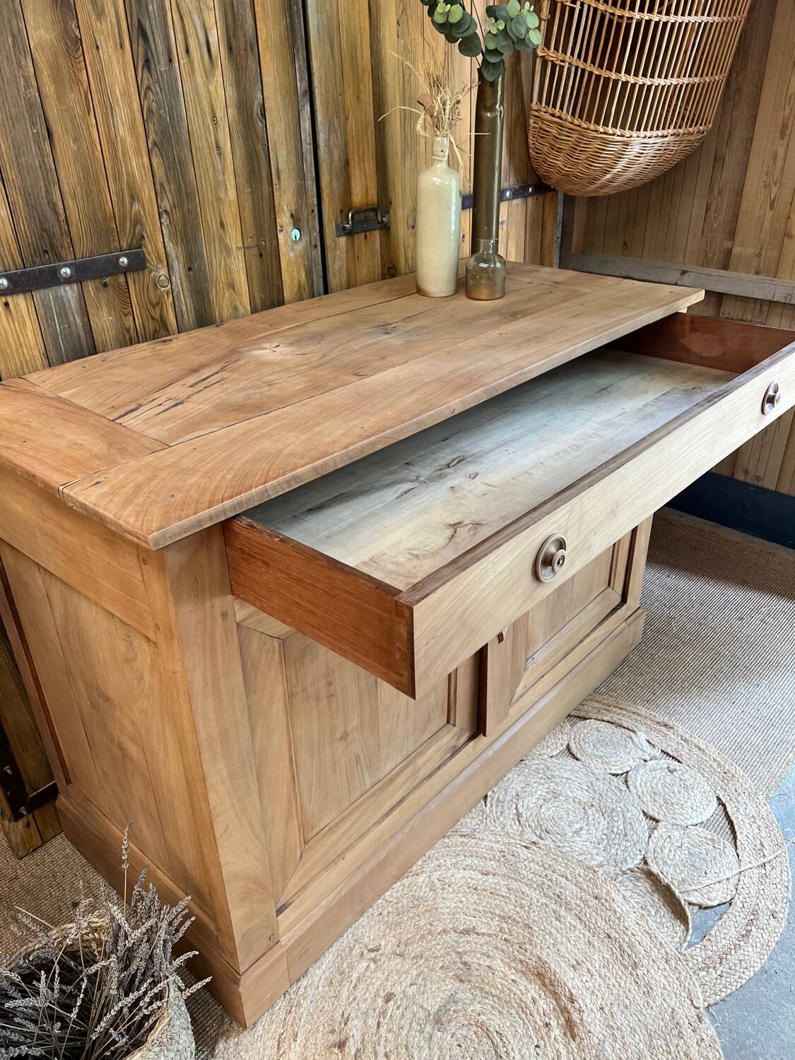 Solid wood sideboard