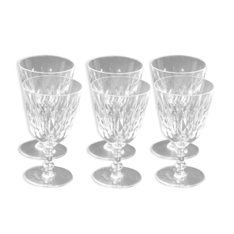 Suite of 6 Baccarat crystal water glasses with honeycomb patterns.