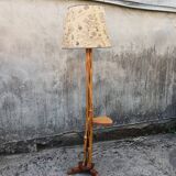 Brutalist floor lamp in solid wood H160 with tripod base