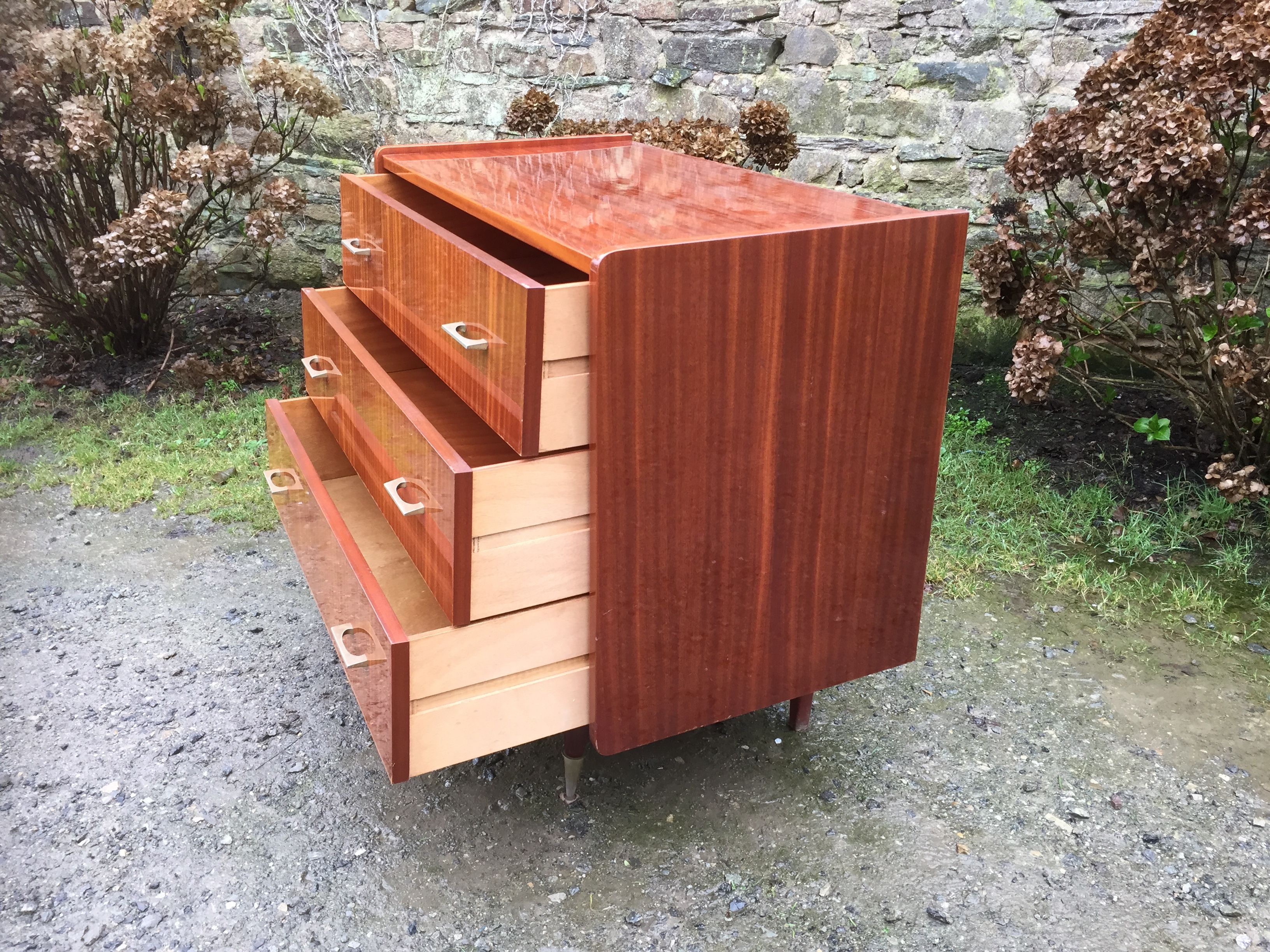 Vintage chest of drawers with 3 drawers in varnished teak