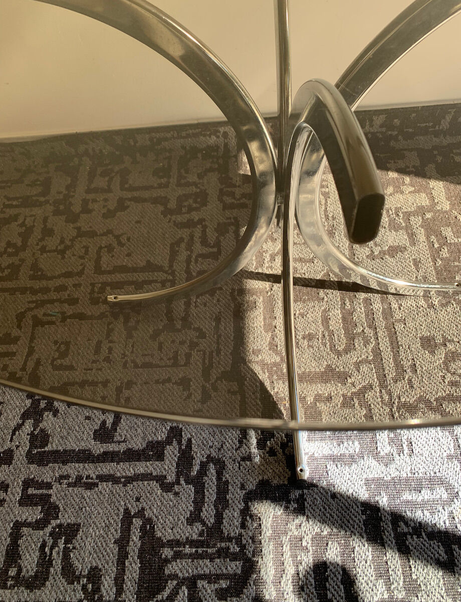 Round table in Italian smoked glass