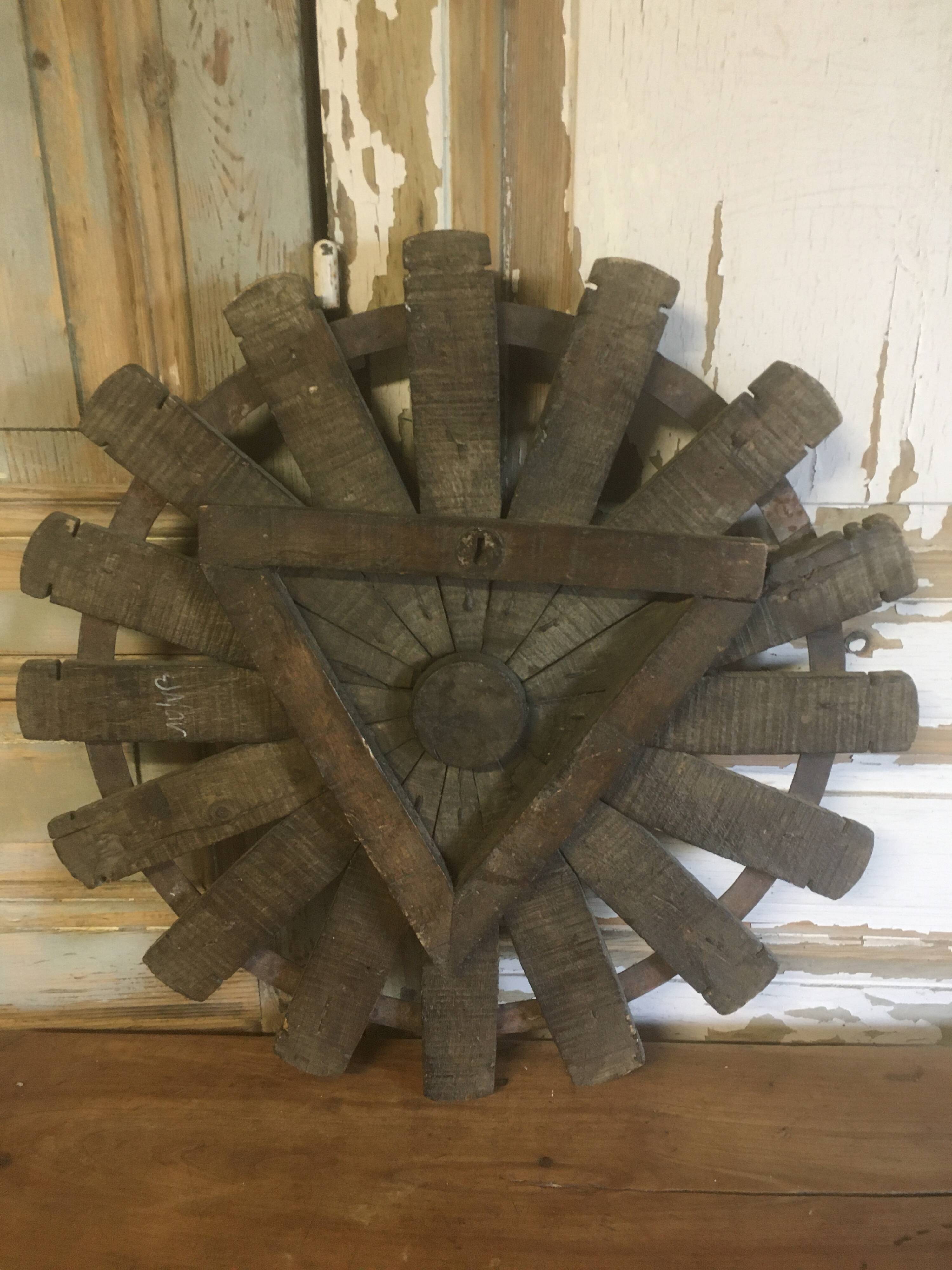 Roue porte clés ou autre en bois métal