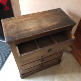 Vertical chest of drawers