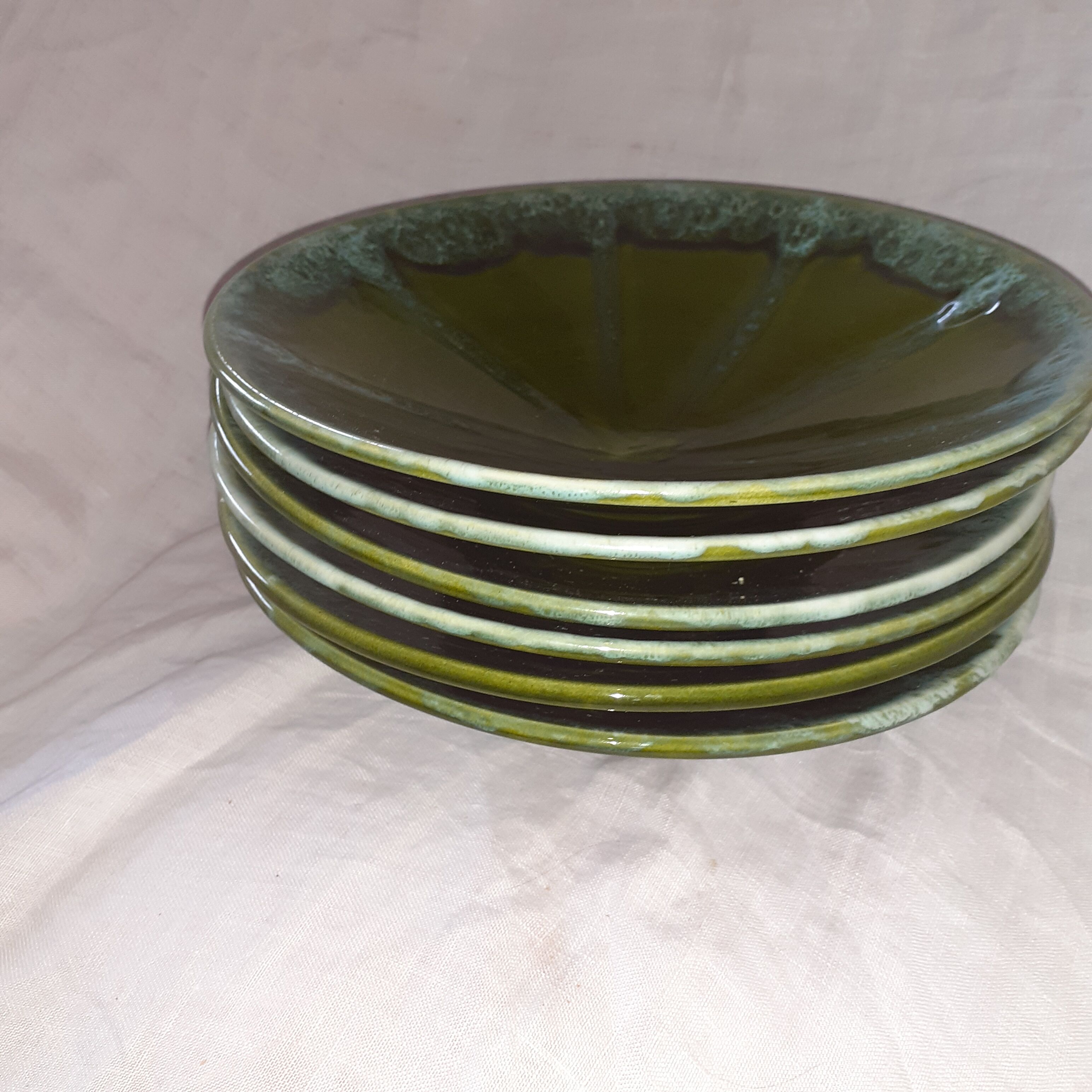 5 soup plates, conical