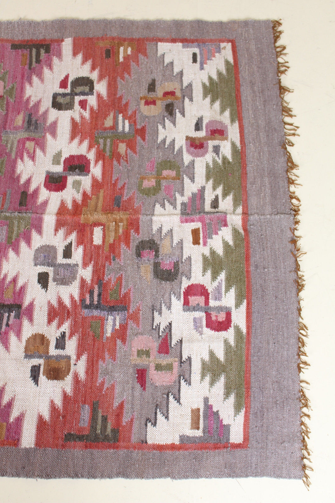 Persian carpet woven 148,5 x 115.8 cm wool
