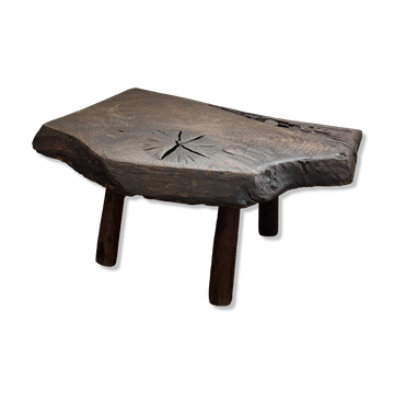 Coffee table in solid wood with organic shape