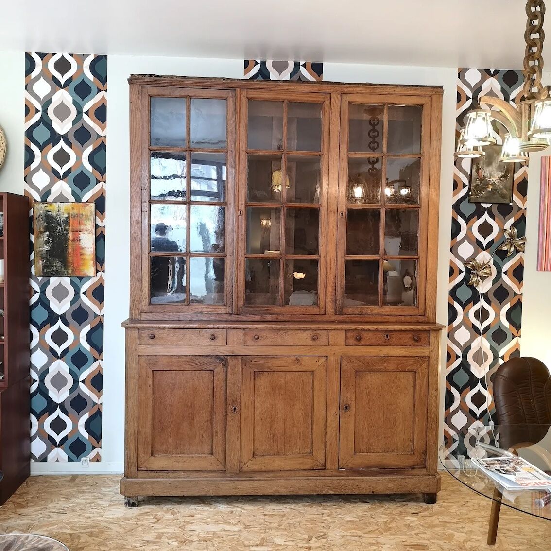 Cupboard or showcase Late 19th century