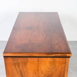 Commode allemande en noyer du XIXe siècle – Entièrement restaurée, vernis à l'ancienne