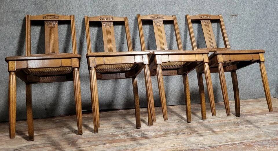 Série de 4 chaises époque Art Déco en chêne vers 1940