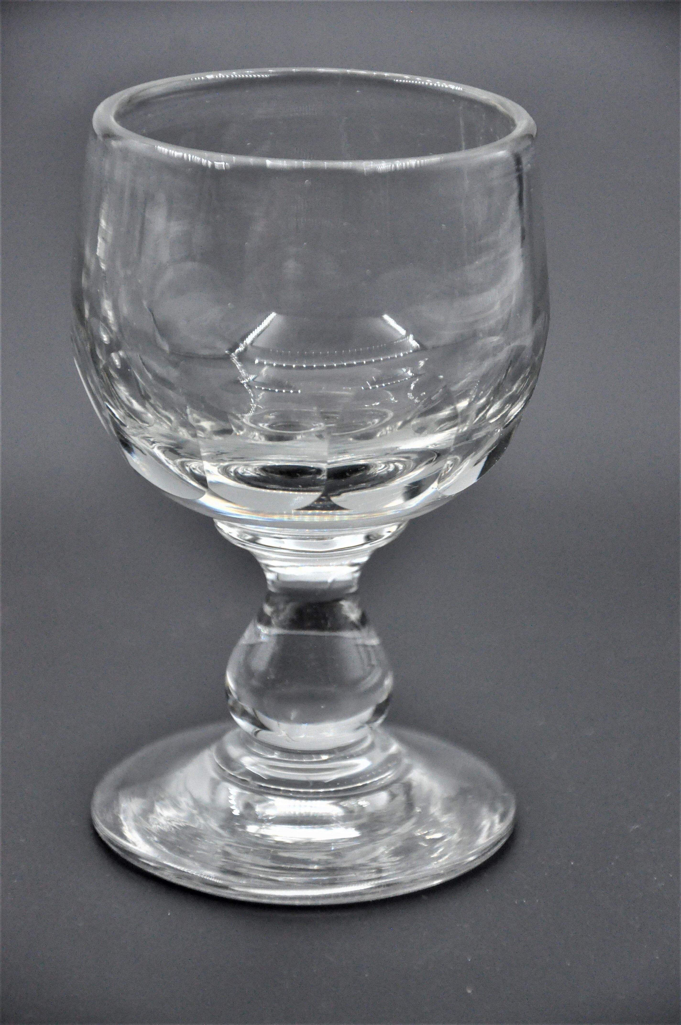 Old service of 6 wine glasses - crystal or cut glass - tableware