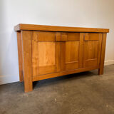 Buffet Maison Regain, crédence vintage en bois d'orme français, brutaliste moderne des années 1970