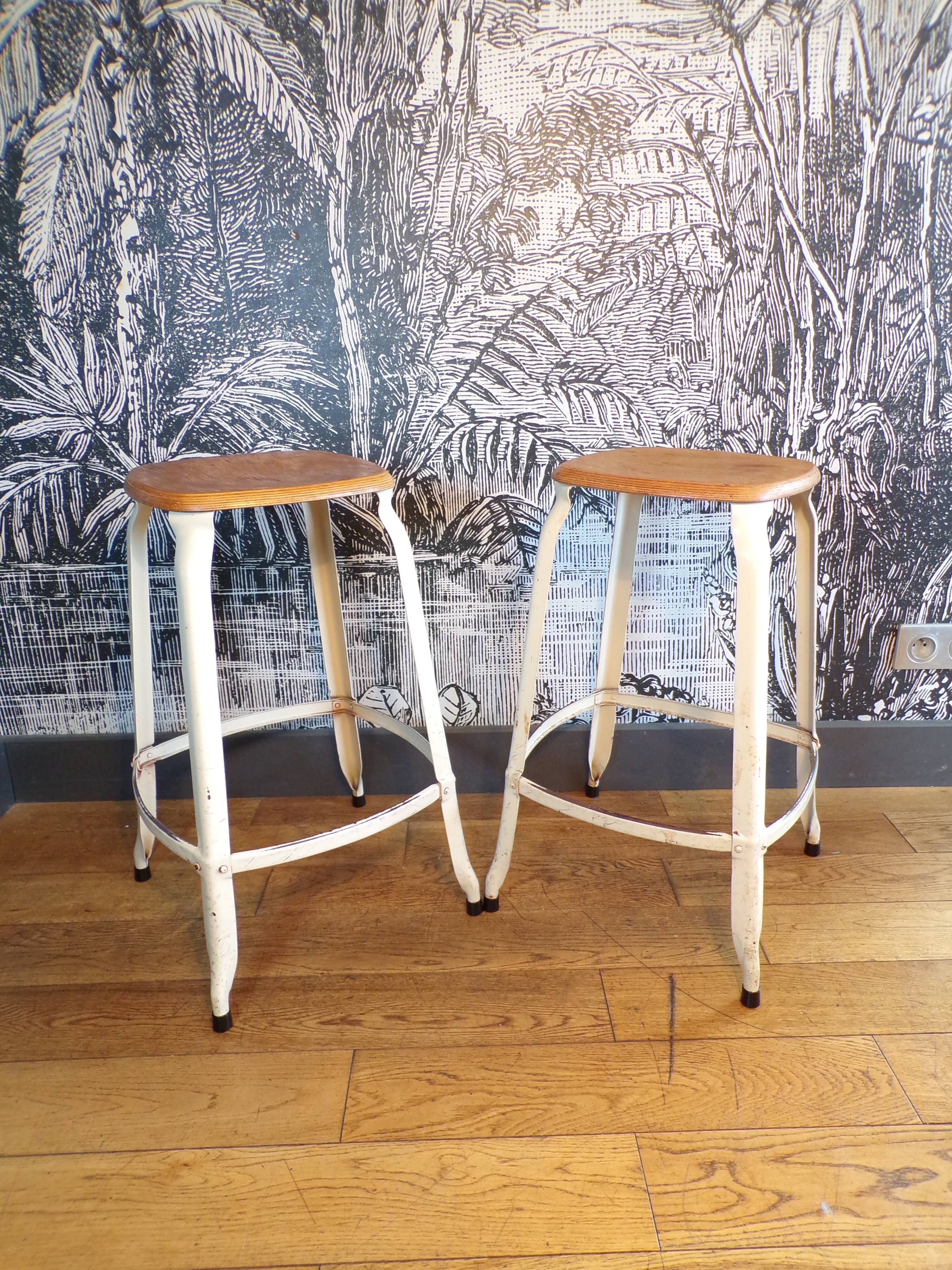 Nicolle stool duo