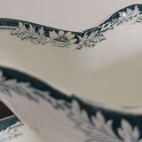 Saucière de St Amand et hamage, terre de fer  modèle suzanne fleurs vertes