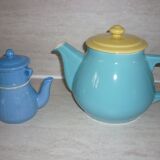Individual coffee maker with bright blue filter