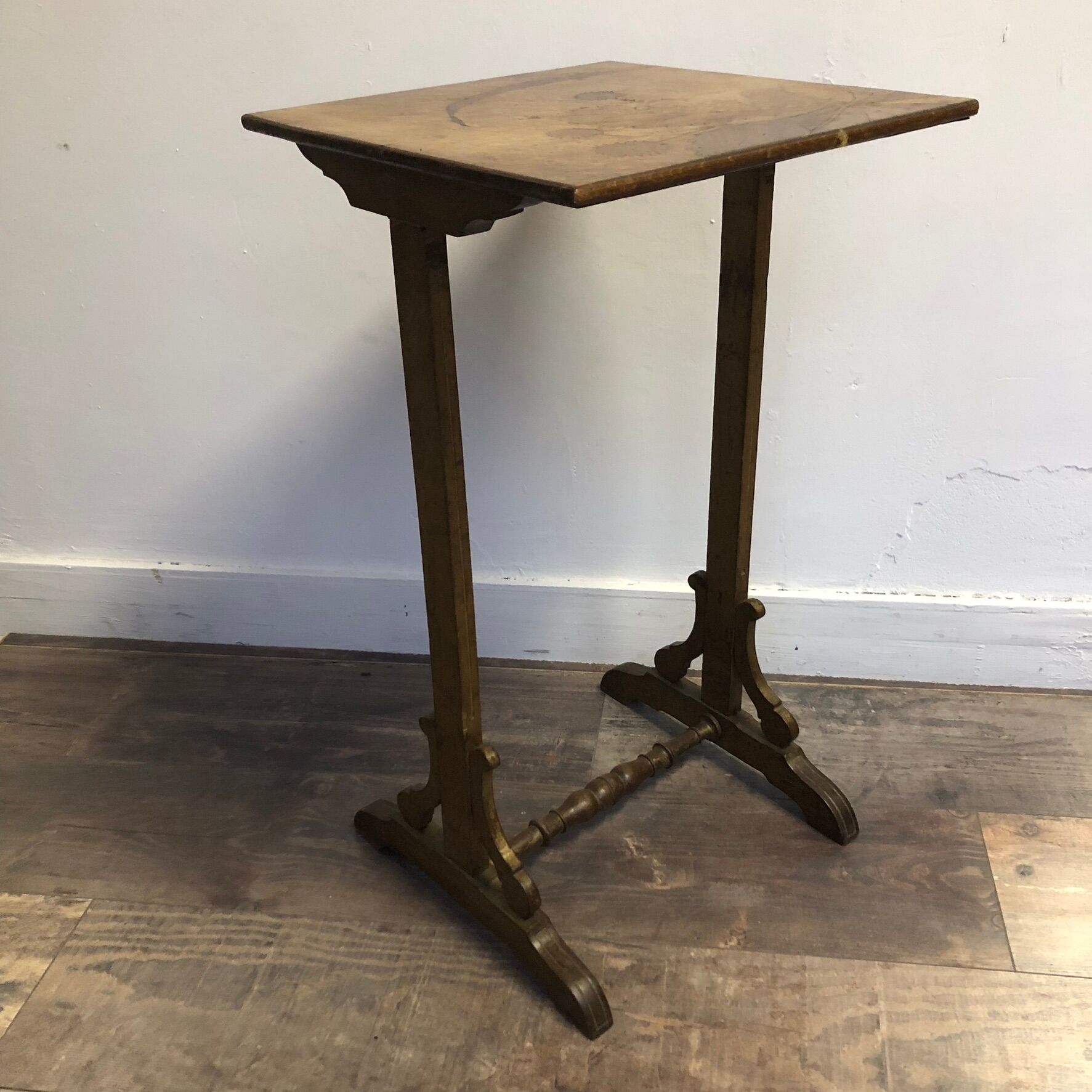 Table Pedestal table - marquetry top - late nineteenth