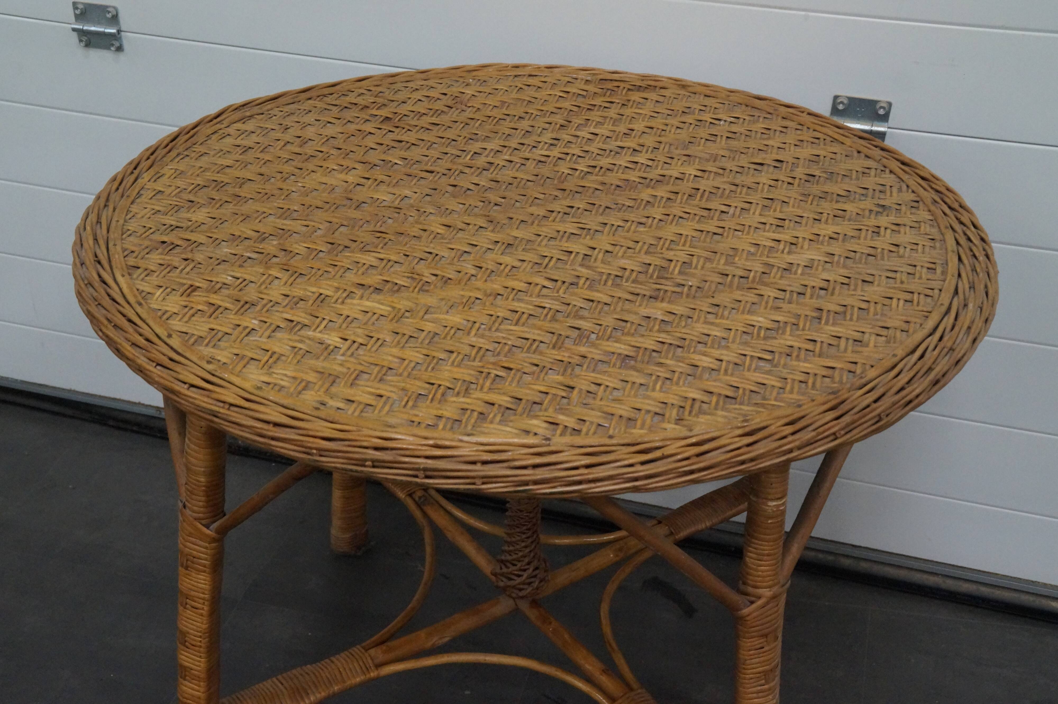Table 60s Wicker