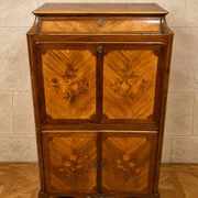 Secrétaire à abattant marqueté de style Louis XV vers 1900